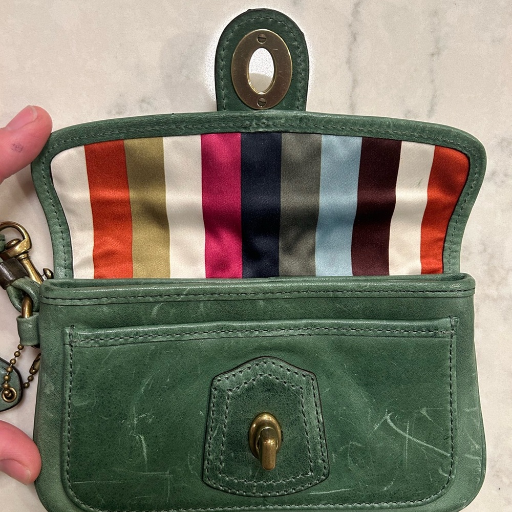 Rare coach legacy pouch - Picture 5 of 5